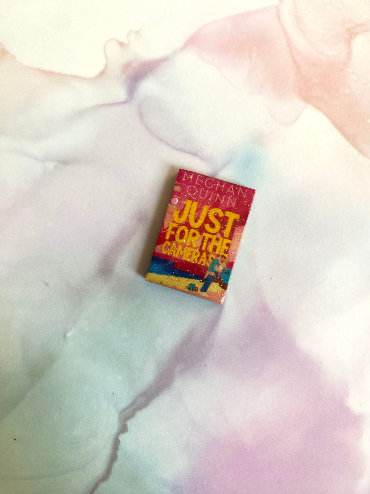 Quinn Book Pin