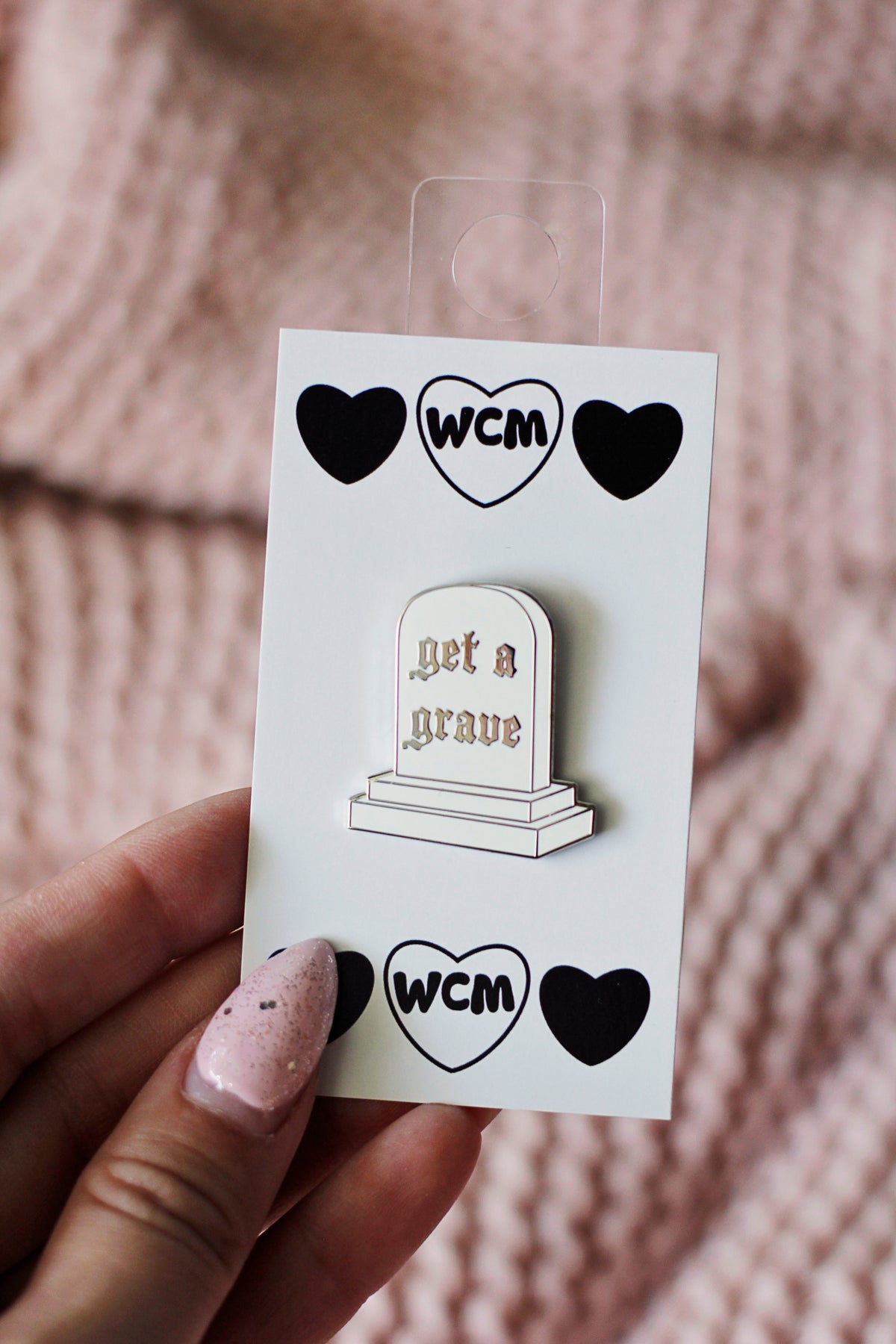 Get a Grave Pin