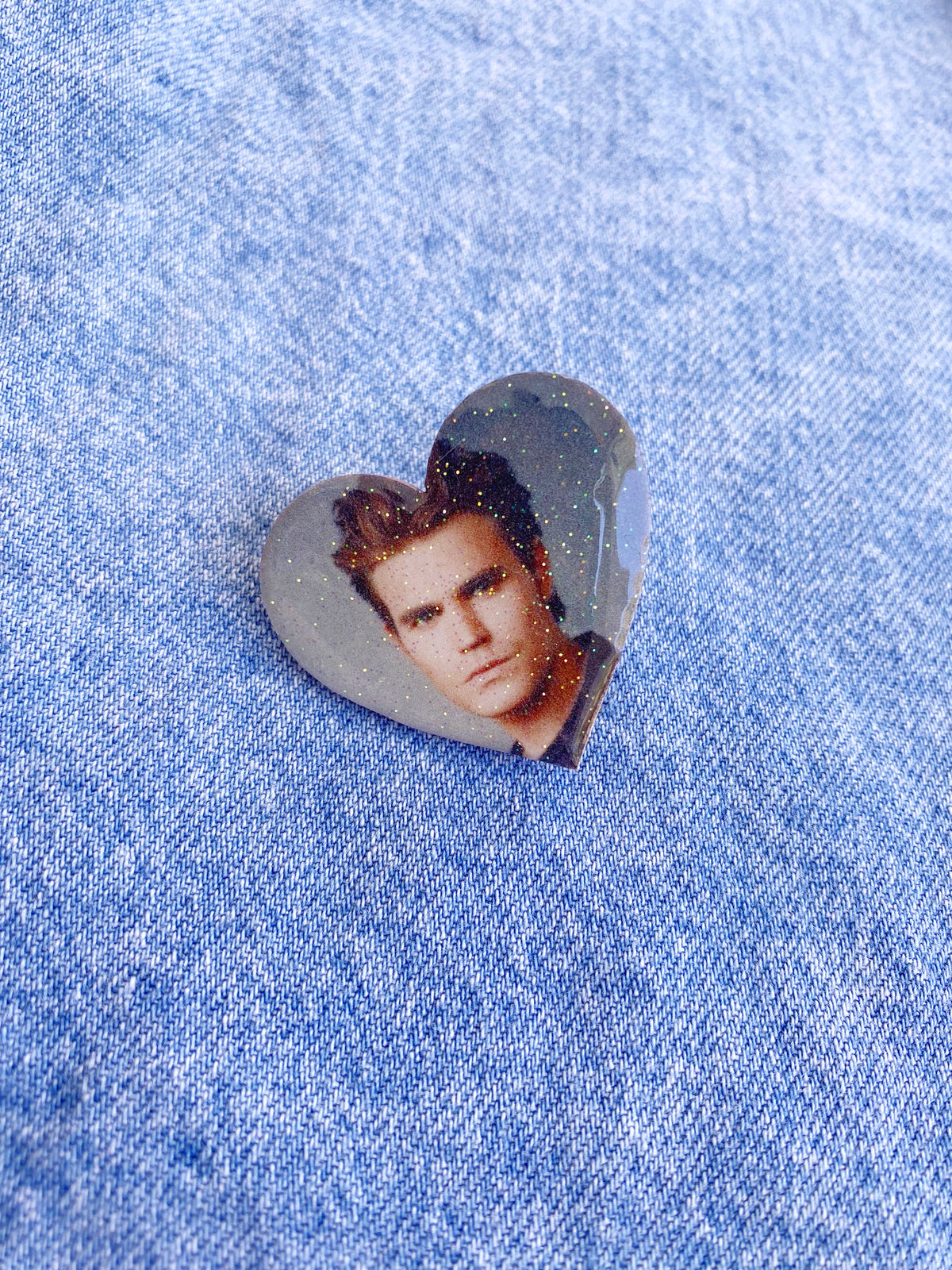 Stefan Heart Glitter Resin Wood Pin
